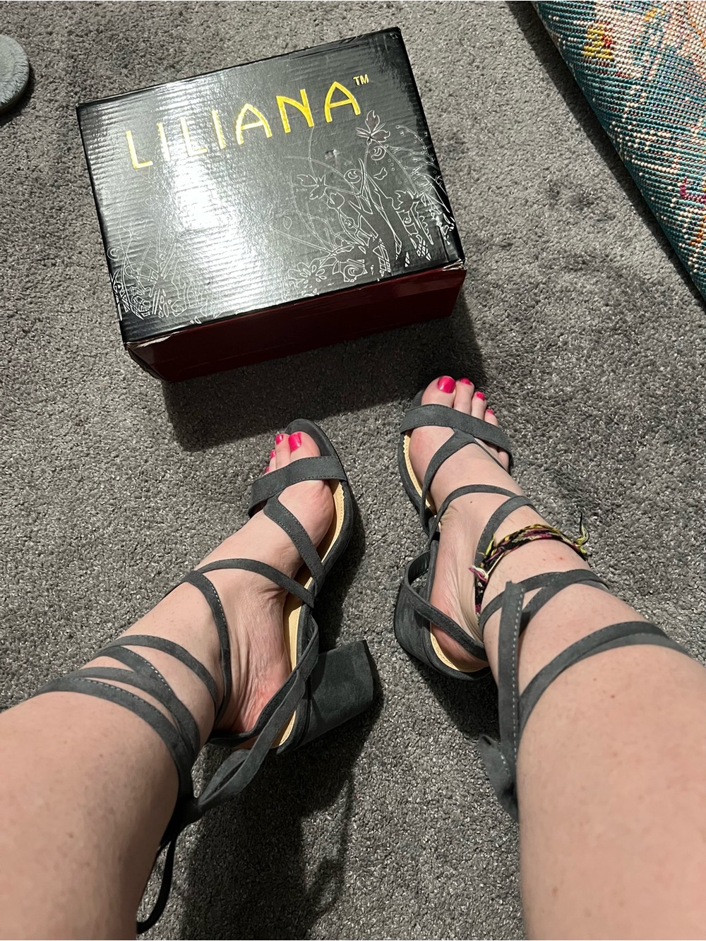 Liliana Gray Wrap-Around Strappy Block Heels size 8.5